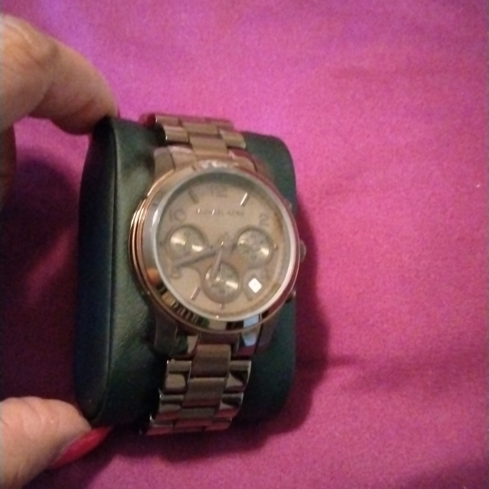 Mk Watch - image 1